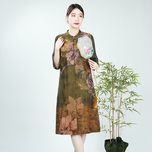 倍艺蒙夏款新品香云纱单排扣女真丝连衣裙花萝刺绣杭州专柜高端
