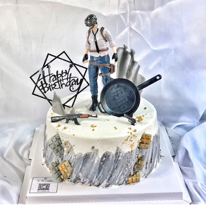 吃鸡蛋糕装饰摆件大吉大利晚上吃鸡人偶装饰战利品武器插件牌98k