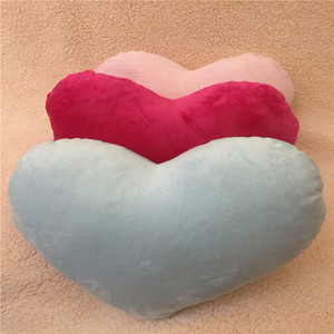 爱心枕头心心形可爱