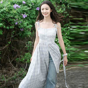 白色格子吊带连衣裙女陈钰琪同款2024夏季新款气质高开衩长款裙子