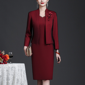 酒红色喜婆婆婚宴装套装婚礼妈妈礼服高贵喜服秋冬季两件套丈母娘