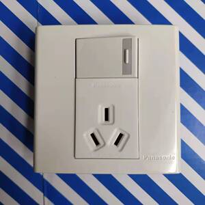 panasonic松下开关插座宏彩系列象牙白86型一开10a三孔插座带开关