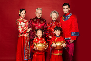 影楼全家福合家欢主题服装 中式中国风家庭喜庆合影传统古装摄影