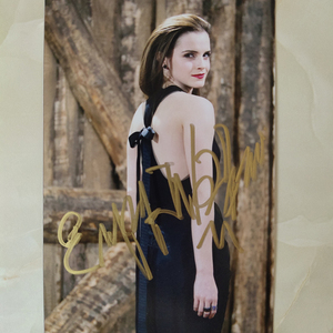 艾玛·沃特森亲笔签名照6寸高清实拍包现货明星礼物周边定制to签