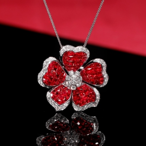 yihon一晗高级珠宝  18k白金无边镶系列红宝蓝宝花朵胸针戒指耳钉