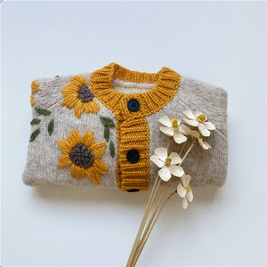 ins风女宝宝手工刺绣向日葵针织开衫儿童手工钩花毛衣