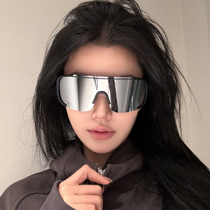 日本代购大框户外骑行登山滑雪防风护目镜墨镜防晒运动太阳眼镜女