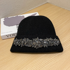 黑色毛线帽子女秋冬重手工水钻针织帽韩系百搭时尚出游保暖护耳帽