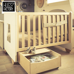 意大利HUGS原装进口多功能婴儿床北欧bb环保新生儿宝宝床书桌家具