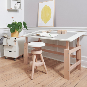 曼霓诗manis-h北欧原装进口榉木可调节儿童学生书桌升降学习桌子