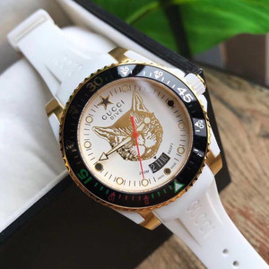 正品代购直邮 gucci 古驰创意猫头金色防水日历石英男表 ya136322