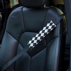 汽车安全带护肩套 提花菱格车用防摩擦护肩带套 时尚汽车内饰用品