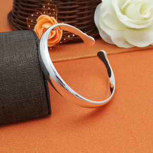 银饰开口珠手镯