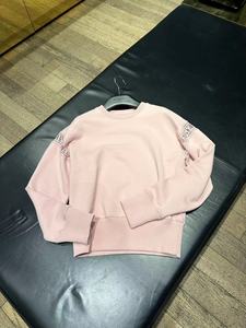 Givenchy纪梵希代购女士3.6折 粉色手臂蕾丝logo拼接卫衣