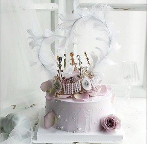 女神抖音网红定制女皇冠创意羽毛爱心生日蛋糕同城配送福州全国