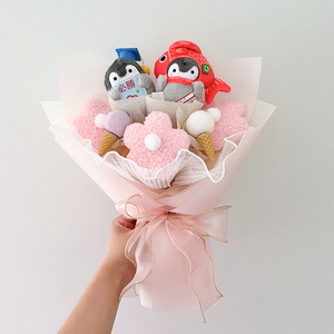 毛绒锦鲤正能量企鹅公仔玩偶花束送同学好友男友闺蜜毕业生日礼物