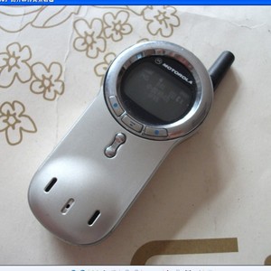 摩托罗拉v70经典360度旋转手机怀旧老款收藏古董把玩学生老人备用