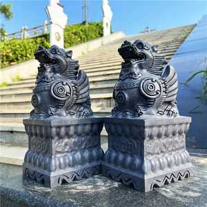 石雕招财大门貔貅一对看门镇宅原石青石石头貔恘家用庭院门墩摆件