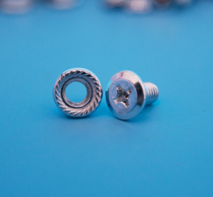 万能角钢材料专用货架螺丝 6毫米十字花螺丝 特价成都