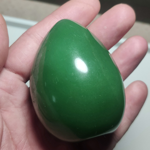 天然绿色东陵玉玛瑙海洋玉髓原石摆件椭圆形手把件把玩矿石宝石