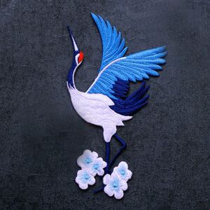 国风戏曲鹤蝴蝶花卉刺绣绣装饰圆形补子民族风图案布贴中国缝绣花