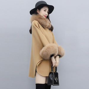 斗篷披肩女士毛呢外套2021年新款秋冬装大毛领加厚爆款中长款大衣
