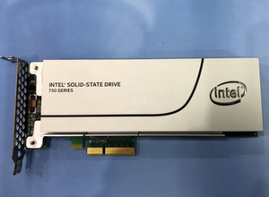 英特尔intel ssd 750 400g pci-e固态nvme series ssdpedmw400g4