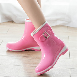 时尚雨鞋女夏季韩国中筒雨靴春秋可加保暖绒平跟防滑水鞋水靴套鞋