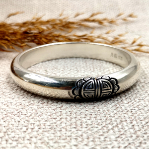 寸家银 泥鳅背半圆光面足银 亮光古法贵妃手镯 女士足银手镯