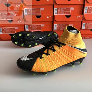 超顶足球鞋耐克