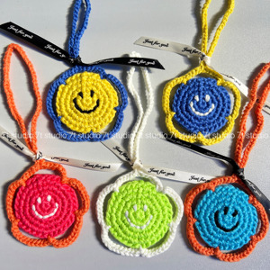 纯手工毛线编织撞色笑脸挂件创意汽车钥匙扣包包挂饰吊坠ins超火