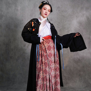 【踏云馆】汉服原创小金鱼系列圆领窄袖长袄马面套