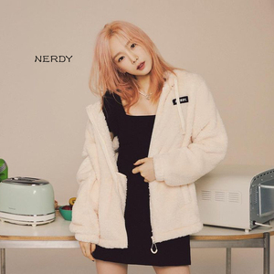 sunnee杨芸晴泰妍同款~【官方授权】21秋韩国nerdy摇粒绒连帽外套