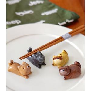 日本进口濑户烧陶瓷筷子架可爱柴犬狸猫筷枕叉子勺子刀筷子垫筷置