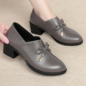 雪地意尔康方跟单鞋女粗跟中跟软皮皮鞋真皮头层牛皮中年妈妈鞋