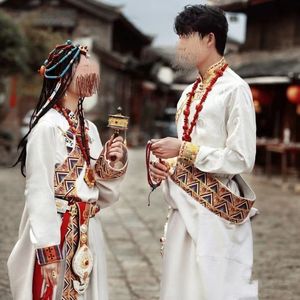民族风旅拍新款西藏服女款锅庄舞蹈服男士藏袍藏装藏服情侣装套装