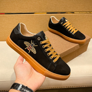 酷奇欧洲站正品小蜜蜂男鞋春季加绒真皮奢侈品鞋子男黑色休闲板鞋