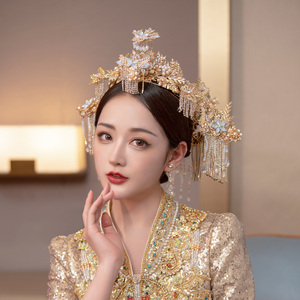 新娘中式头饰金色古风大气古装流苏凤冠秀禾服古典婚礼发饰品套装