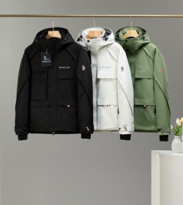 moncler/蒙口羽绒服男冬季新款百搭防水滑雪多口袋冲锋衣连帽外套