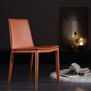 北欧马鞍皮椅家用餐厅橘色椅子意式极简靠背餐椅轻奢设计师休闲椅