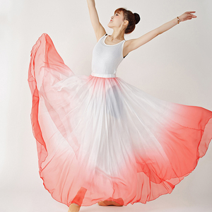 长纱裙女半身舞蹈