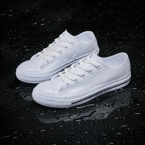 时尚女胶鞋白色