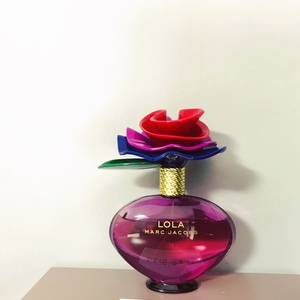 香水lola