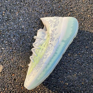 adidas yeezy 椰子380 蓝外星人 白蓝 满天星椰子跑鞋 gw0304