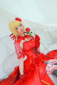 Fate圣杯战争 尼禄 红Saber 红玫瑰礼服 cosplay动漫服装假发定制