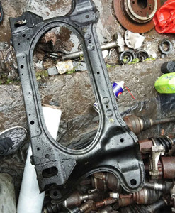 丰田凯美瑞皇冠锐志佳美rav4 凌志es gs 元宝梁上下摆臂 羊角减震