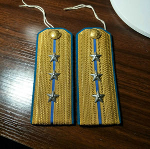 55式空军上尉肩章95新