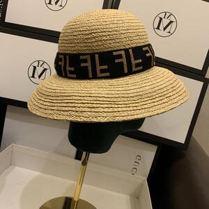 大牌高档草帽女夏季进口拉菲草字母平顶遮阳帽防晒海边沙滩文艺