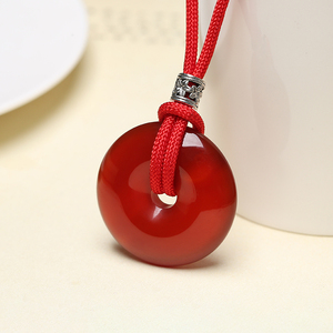 男女款红玛瑙平安扣吊坠项链时尚吊坠平安扣情侣款送礼送朋友