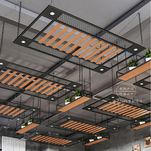 工业风铁艺餐厅顶上悬挂铁架复古天花板铁网木条创意吊顶装饰定制